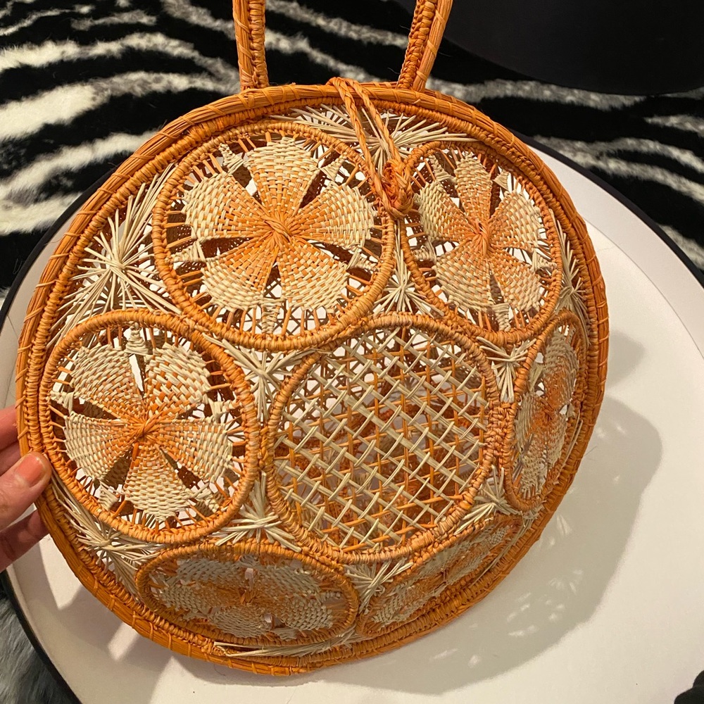 Hand woven round basket purse